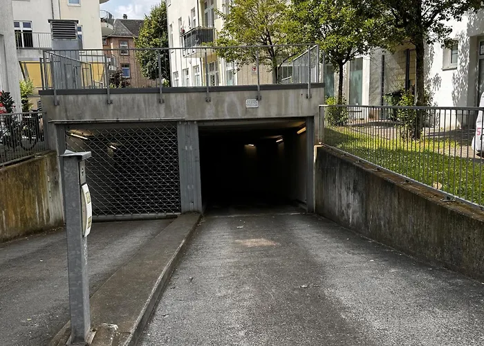 Gemuetliche Helle Dach-Wohnung In Frankfurt