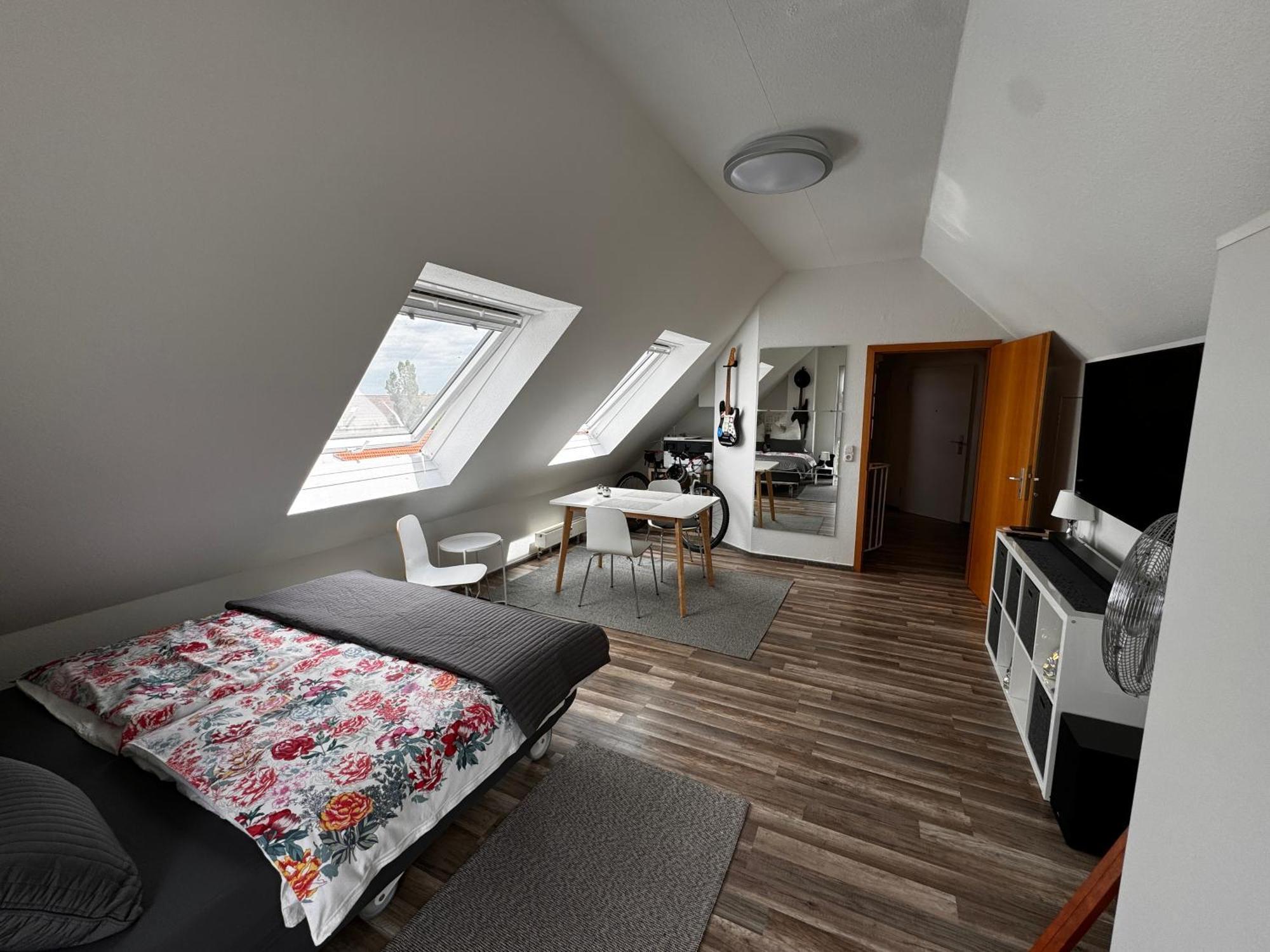 Gemuetliche Helle Dach-wohnung In Frankfurt Lejlighed *